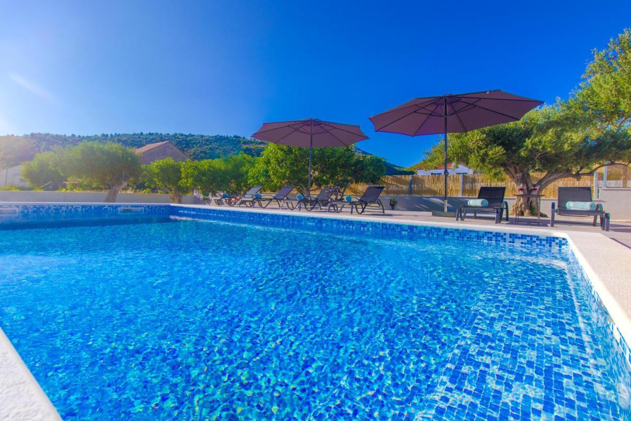 Villa Antonia With Heated Pool Dograde Exterior foto