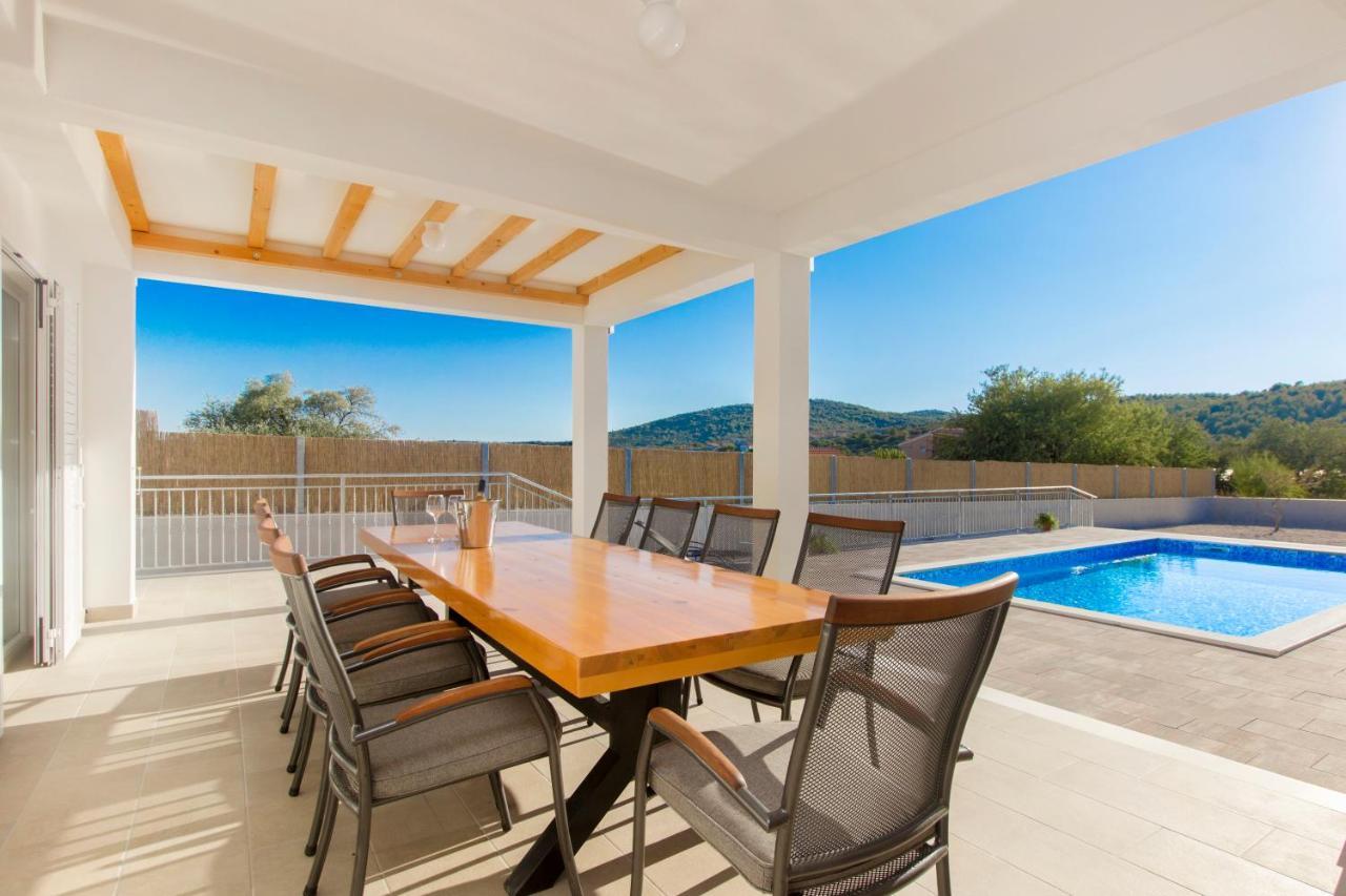 Villa Antonia With Heated Pool Dograde Exterior foto