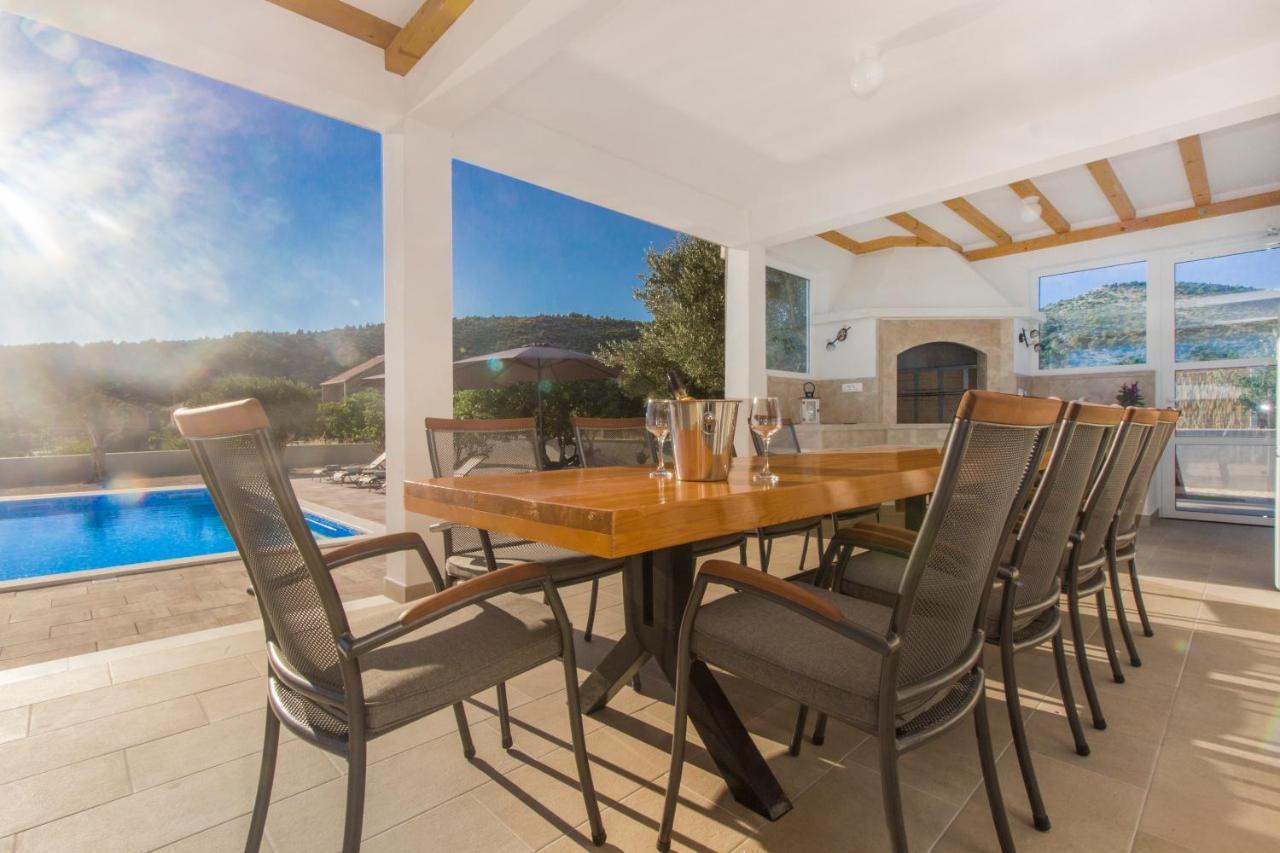 Villa Antonia With Heated Pool Dograde Exterior foto